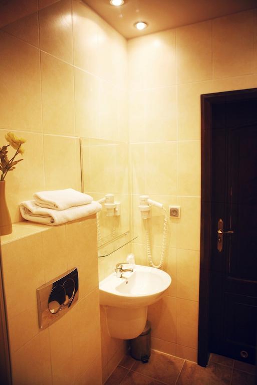 Hotel Zorza Namysłów الغرفة الصورة