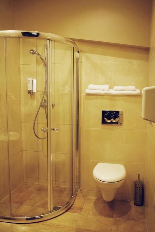 Hotel Zorza Namysłów الغرفة الصورة