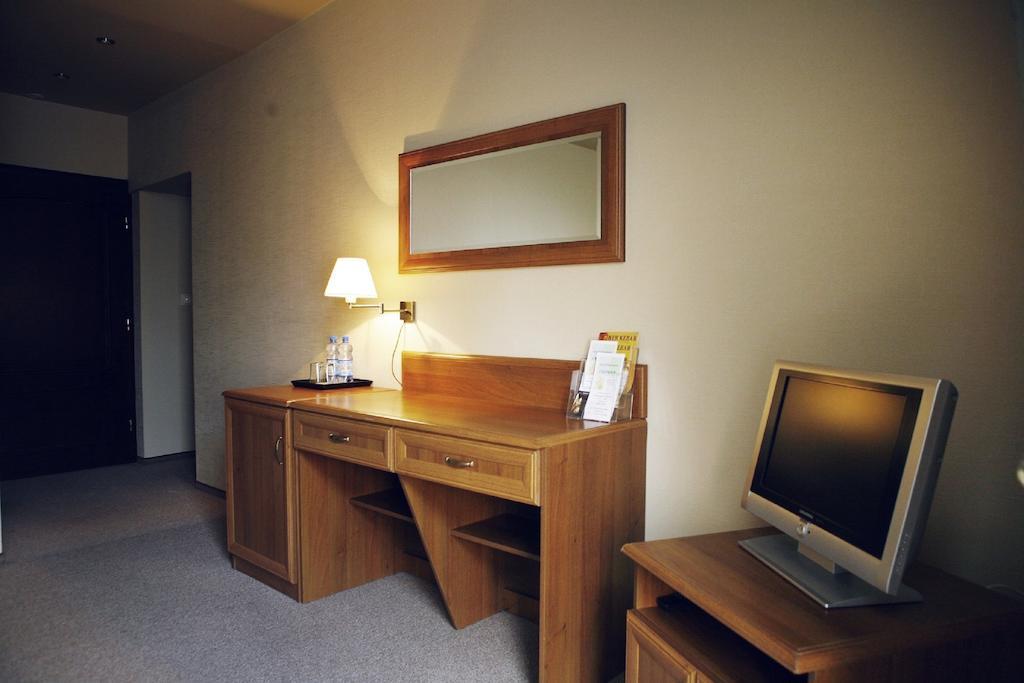 Hotel Zorza Namysłów الغرفة الصورة