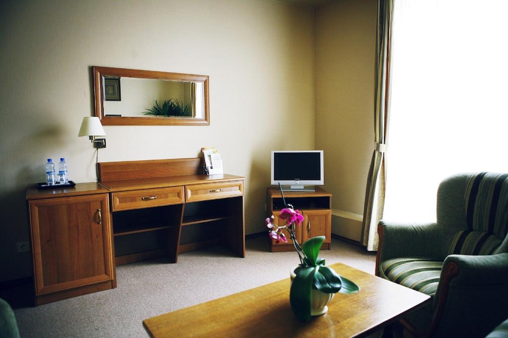 Hotel Zorza Namysłów الغرفة الصورة