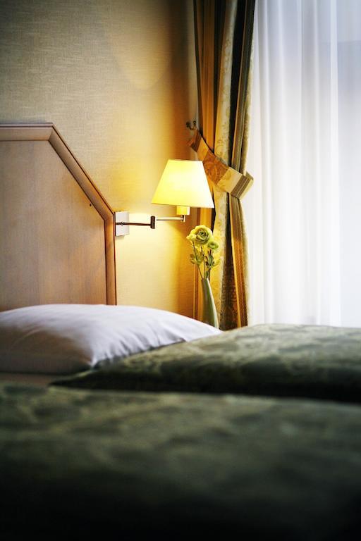 Hotel Zorza Namysłów الغرفة الصورة
